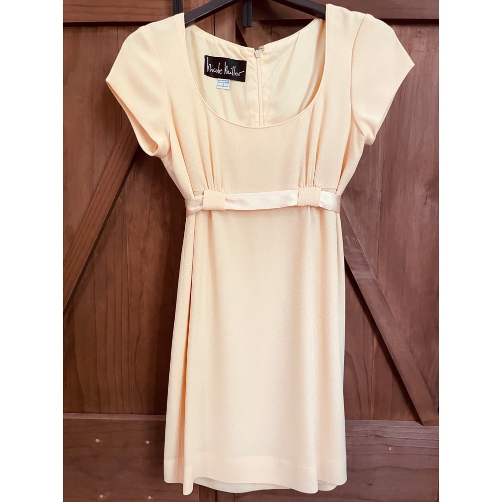 Nicole Miller buttery-yellow XS/S empire waist with satin belt